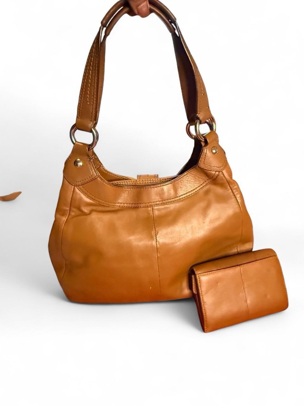 Coach Tan Leather Shoulder Bag with Matching Wallet - Picture 2 of 7